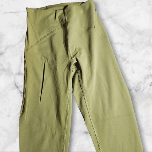 Lululemon Size 4 Instill Pants Bronze Green - Picture 2 of 7
